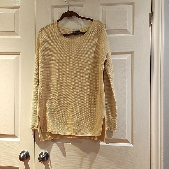 VINCE sweater scoop neck beige color long sleeve size m - Picture 1 of 4